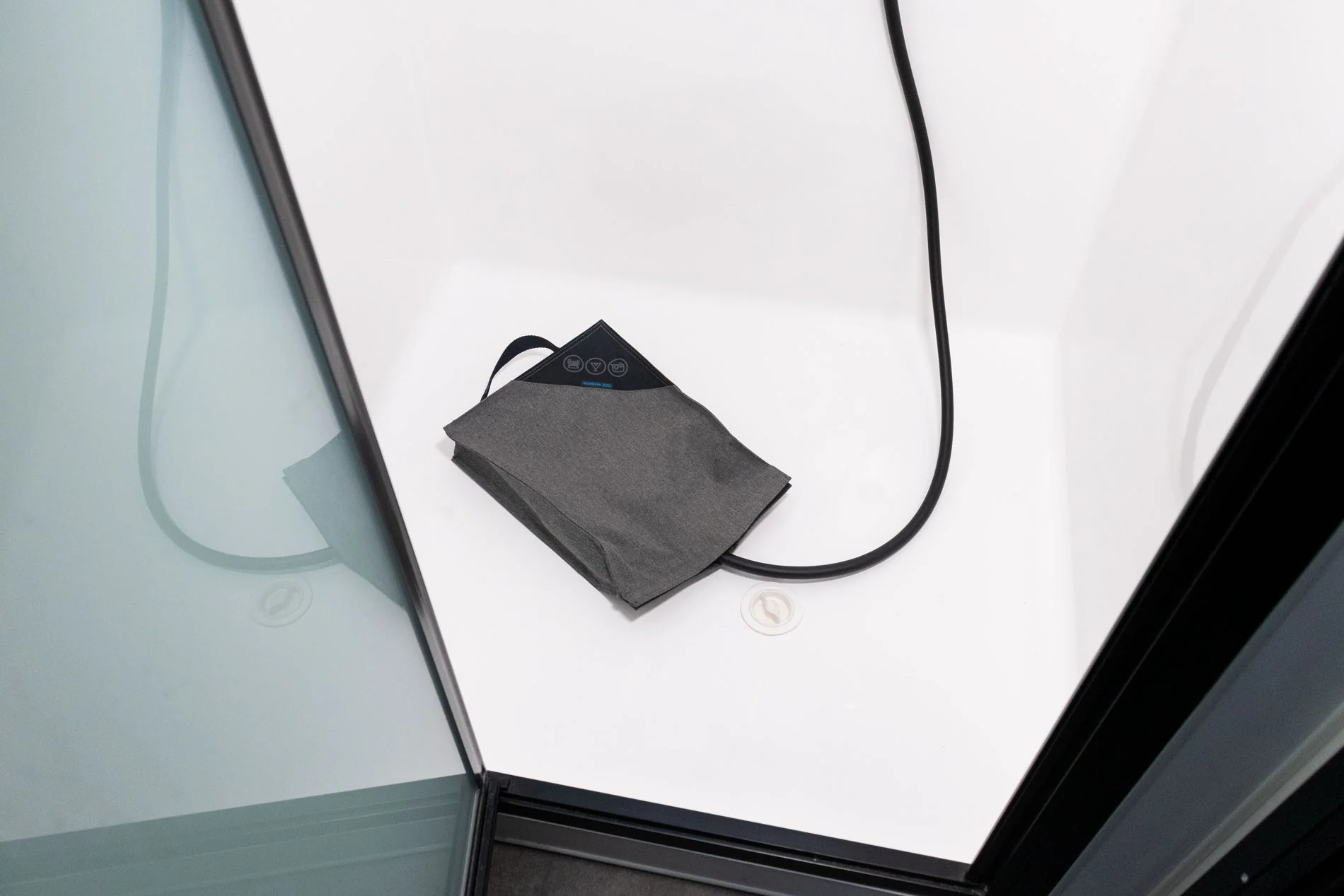 Navigator Trailer Plug & Shower Head Buddy - Image 6